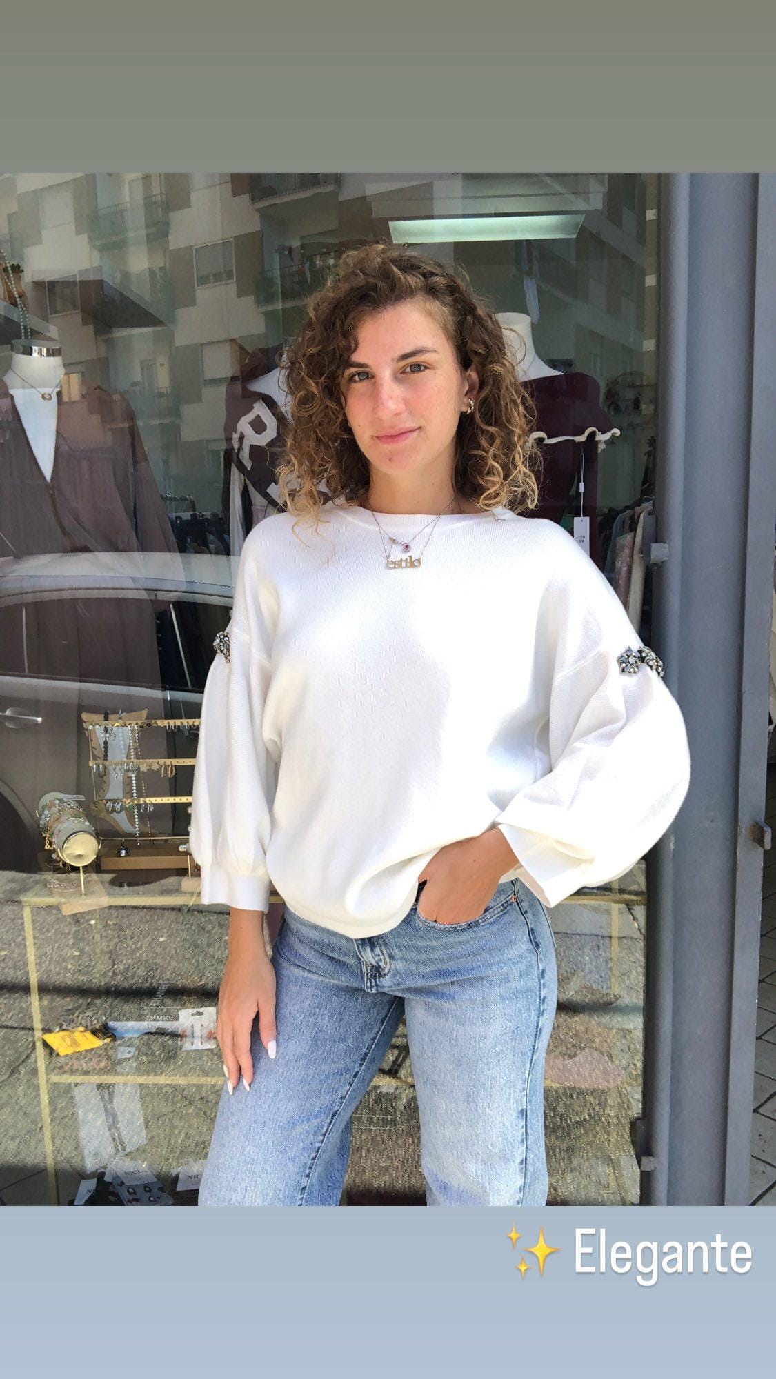 Maglione con dettaglio gioiello