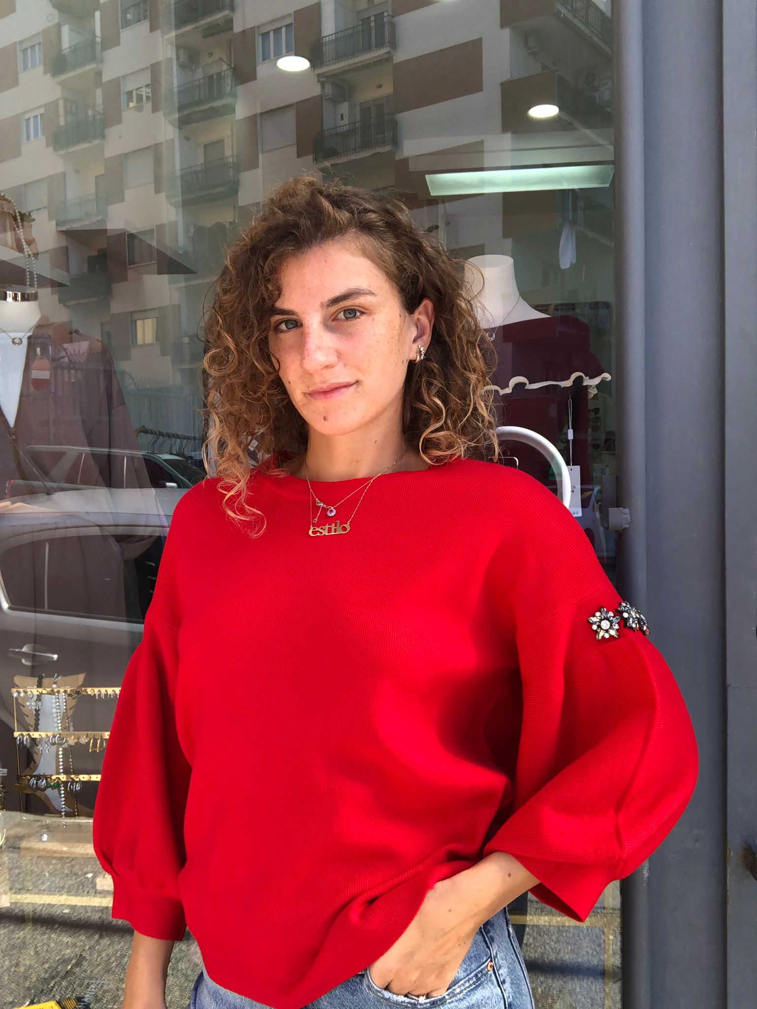 Maglione con dettaglio gioiello