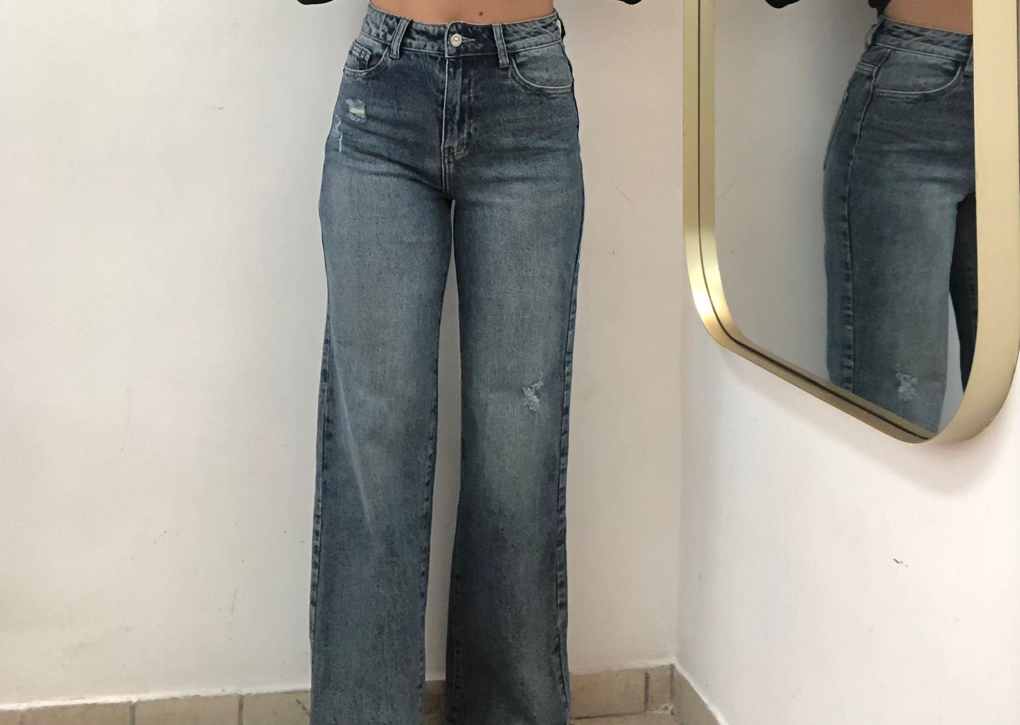 Jeans a gamba larga a vita alta