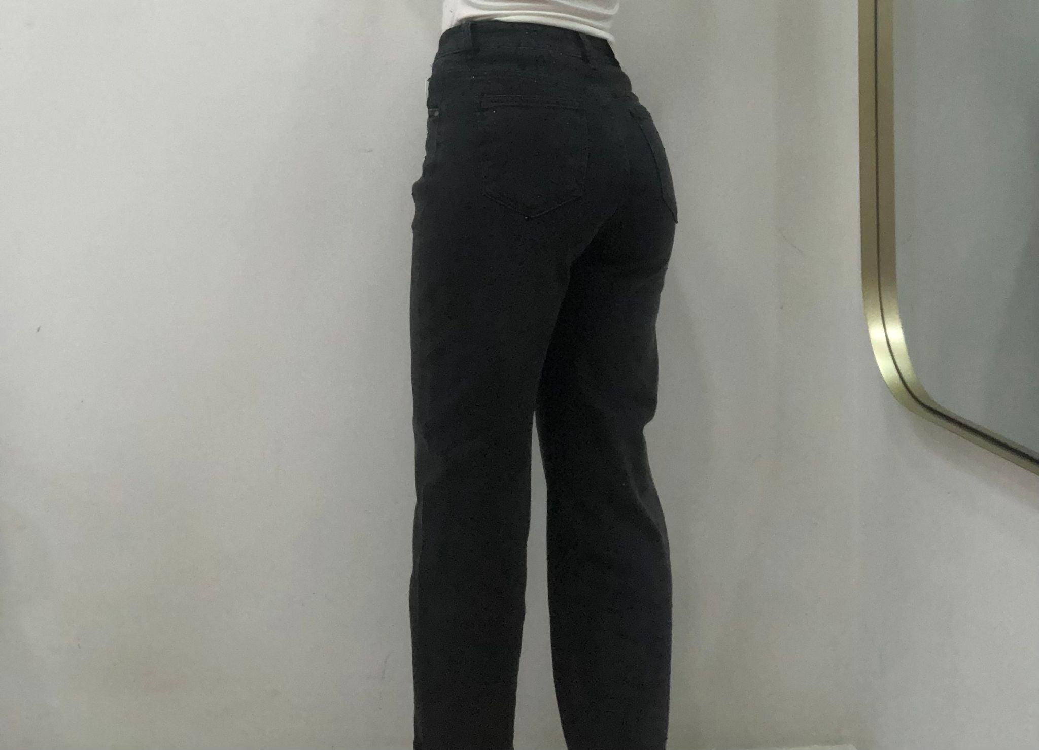 Jeans con strass applicati