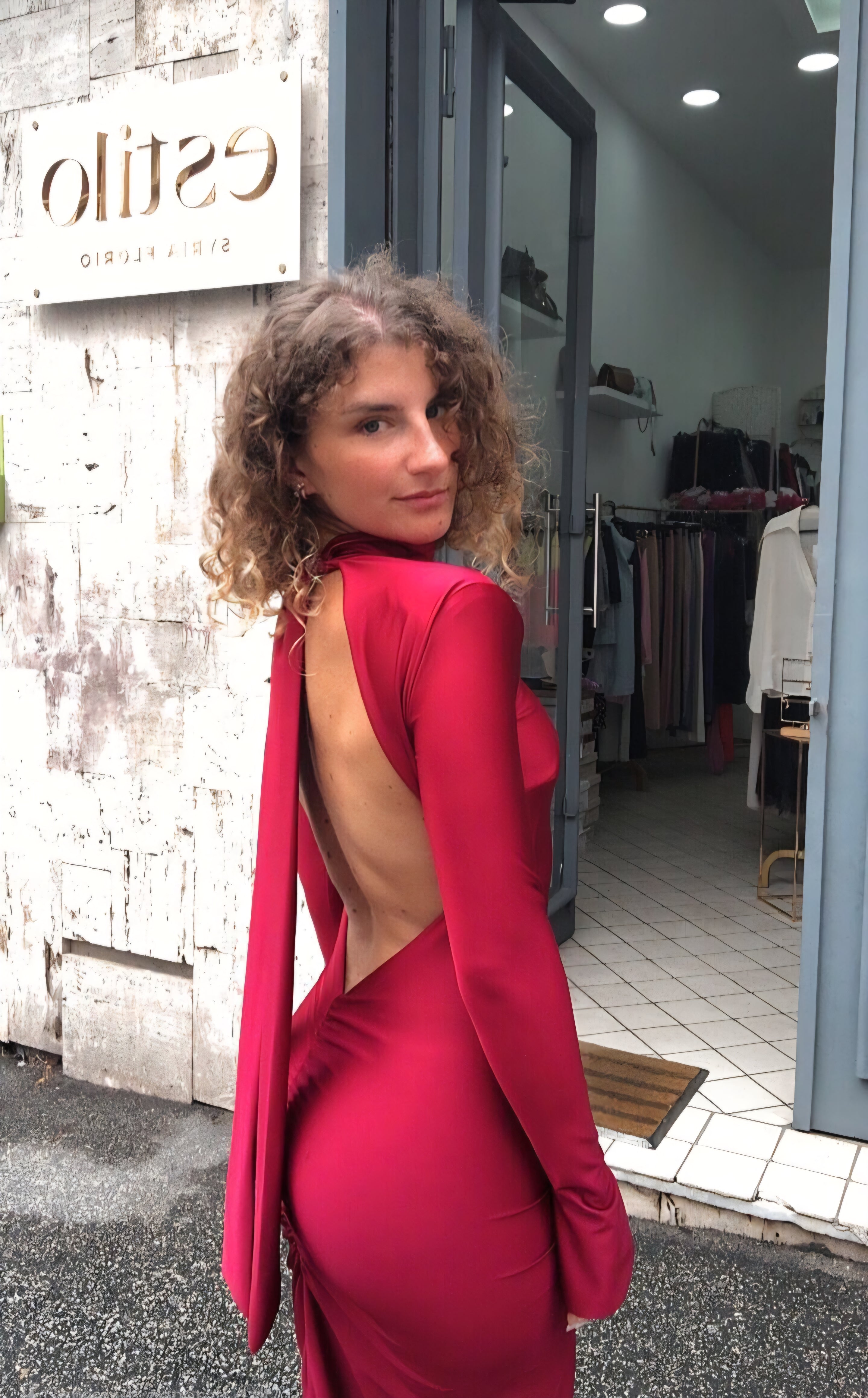 Abito lungo con schiena scoperta